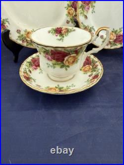 Four 5-pc Place Settings Royal Albert OLD COUNTRY ROSES Dinnerware 1962 Four 5-pc Place Settings Royal Albert OLD COUNTRY ROSES Dinnerware 1962