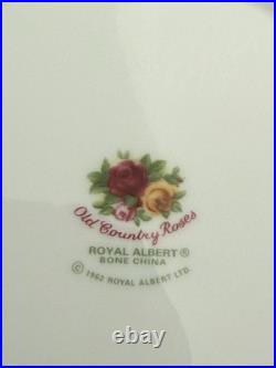 Four 5-pc Place Settings Royal Albert OLD COUNTRY ROSES Dinnerware 1962 Four 5-pc Place Settings Royal Albert OLD COUNTRY ROSES Dinnerware 1962