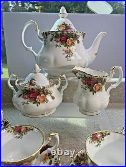 H911 Royal Albert Old Country Roses Tea Set Teapot Sugar Creamer 4 Cups Saucers