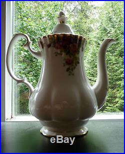 HTF Royal Albert Old Country Roses FIRST ISSUE ORIGINAL BACKSTAMP Coffee Pot