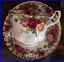 HUGE 94 pcs Royal Albert Old Country Roses 1962 Made in England, service for 12