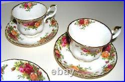 LOT 1962 Royal Albert Old Country Roses Tea Pot, Creamer & Sugar Bowl, Cups