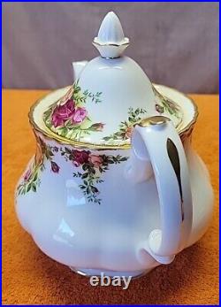 L. Vintage 1962 Royal Albert Old Country Roses Bone China Teapot Pristine Cond