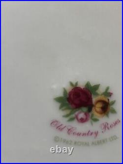Large Royal Albert Old Country Roses Sculpted Serving Bowl 10 1/2 Diameter