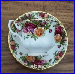 Lot 11 ROYAL ALBERT Old Country Roses TEA CUPS & SAUCERS Sets ENGLAND 1962 EXC