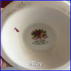 Lot 1962 ROYAL ALBERT OLD COUNTRY ROSES TALL POSY BOWL BOUQUET CENTER PIECE AG