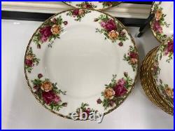 Lot of 32 Pieces Royal Albert Old Country Roses 1962 Bone China Lovely