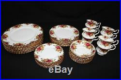 NEW 1960's VINTAGE MADE IN ENGLAND ROYAL ALBERT OLD COUNTRY ROSES SERVICE FOR 8+