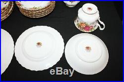 NEW 1960's VINTAGE MADE IN ENGLAND ROYAL ALBERT OLD COUNTRY ROSES SERVICE FOR 8+