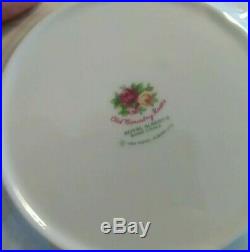 NEW ROYAL ALBERT Old Country Roses 20 Piece Set Fine Bone China 4 place setting