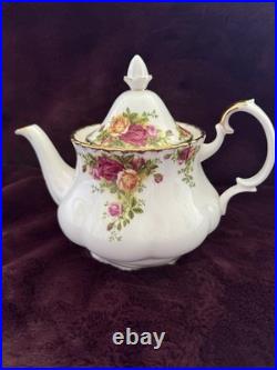 NEW Royal Albert Old Country Roses 3 Piece Tea Set & Salt And Pepper Shakers