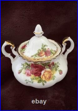 NEW Royal Albert Old Country Roses 3 Piece Tea Set & Salt And Pepper Shakers