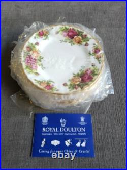 New 8 Royal Albert Old Country Roses 6 1/4 Bread Plates with Gold Trim England New 8 Royal Albert Old Country Roses 6 1/4 Bread Plates with Gold Trim England