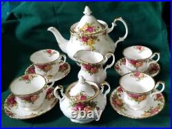 New Royal Albert Old Country Roses Tea Pot Creamer Sugar Bowl 4 Cups & Saucers New Royal Albert Old Country Roses Tea Pot Creamer Sugar Bowl 4 Cups & Saucers
