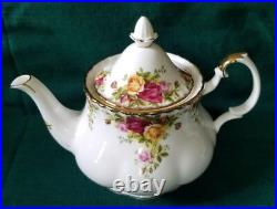 New Royal Albert Old Country Roses Tea Pot Creamer Sugar Bowl 4 Cups & Saucers New Royal Albert Old Country Roses Tea Pot Creamer Sugar Bowl 4 Cups & Saucers
