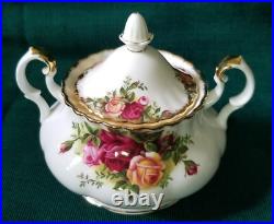 New Royal Albert Old Country Roses Tea Pot Creamer Sugar Bowl 4 Cups & Saucers New Royal Albert Old Country Roses Tea Pot Creamer Sugar Bowl 4 Cups & Saucers
