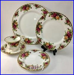 New Unused 40PC. ROYAL DOULTON Old Country Roses Royal Albert England Dinnerware