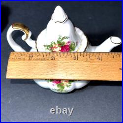 New open box Royal Albert Old Country Roses Le Petite Mini Tea Set 9 pcs 2002 New open box Royal Albert Old Country Roses Le Petite Mini Tea Set 9 pcs 2002