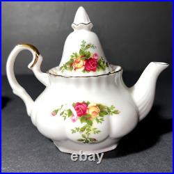 New open box Royal Albert Old Country Roses Le Petite Mini Tea Set 9 pcs 2002 New open box Royal Albert Old Country Roses Le Petite Mini Tea Set 9 pcs 2002