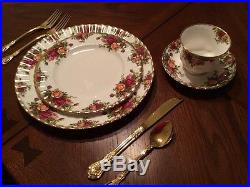 OLD COUNTRY ROSES 20 PIECES 5 PLACE SETTING ROYAL ALBERT 1962 heirloom