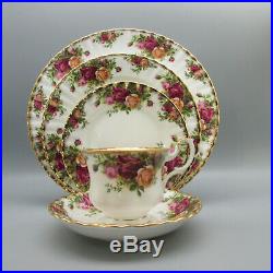 OLD COUNTRY ROSES FINE BONE CHINA Service for 12