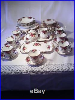 Old Country Roses Royal Albert England Bone China 1962 Service For 7