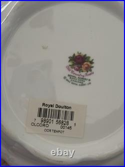 OLD COUNTRY ROSES TEAPOT SET WithSUGAR AND CREAMER PERFECT CONDITION