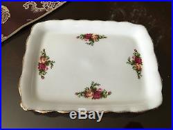 Old Country Roses Cheese/Butter Wedge Tray Dish with Lid Bone China (unused)