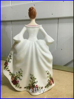 Old Country Roses English Lady Figurine Royal Doulton Vintage 8x6 Porcelain