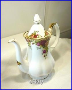 Old Country Roses Royal Albert 1st England Bone China Coffee Pot Old Country Roses Royal Albert 1st England Bone China Coffee Pot