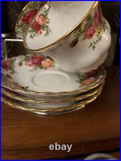 Old Country Roses Royal Albert 6 Cups and Saucers
