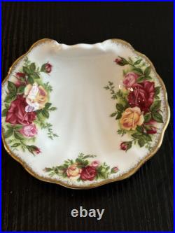 Old Country Roses, Royal Albert Bathroom Vanity Set 2 pcs