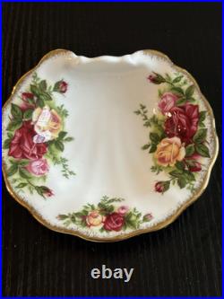 Old Country Roses, Royal Albert Bathroom Vanity Set 2 pcs