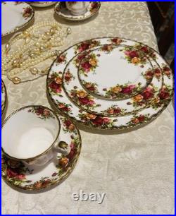 Old Country Roses Royal Albert Bone China 8 Place Settings Complete