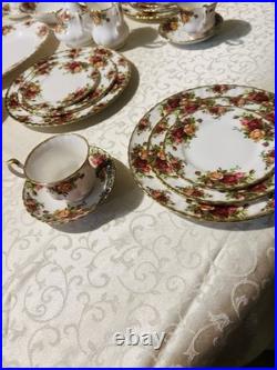 Old Country Roses Royal Albert Bone China 8 Place Settings Complete