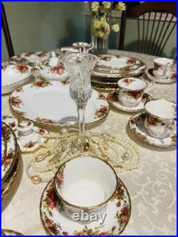 Old Country Roses Royal Albert Bone China 8 Place Settings Complete