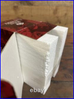 Old Country Roses Royal Albert Bone China Musical Coffee Grinder Down By Old Mil