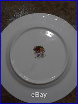 Old Country Roses Royal Albert China, 1962. Full 8 place setting. Perfect c