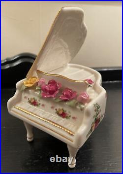 Old Country Roses Royal Albert Music Box Musical Piano Excellent