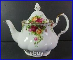 Old Country Roses Royal Albert Teapot Fluted Montrose Shape Mint Condition