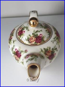 Old Country Roses Royal Albert teapot set mint