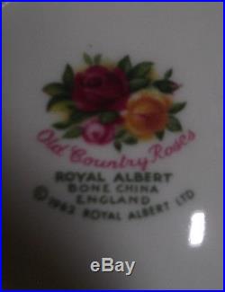 Old Country Roses Tea Set 21 Pieces, 1963, Bone China, Royal Albert England