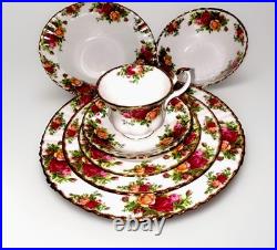 Pc Royal Albert Old Country Roses Bone China England Serving For 5