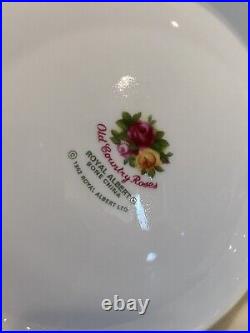 Pretty! Rare Royal Albert Old Country Roses Pet Bowl (14 cm). Mint