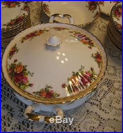 RARE! Hard to find Royal Albert Old Country Roses Dining Set 85 items