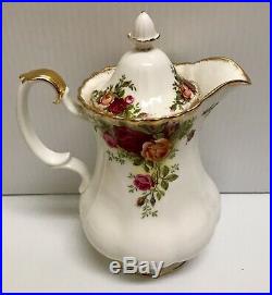 RARE ROYAL ALBERT OLD COUNTRY ROSES ENGLAND HOT WATER EWER PITCHER JUG With LID