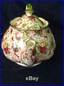RARE Royal Albert Old Country Roses Ruby Celebration Pink Chintz TeapotMINT