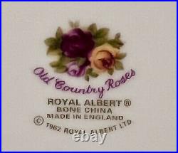 RARE Vintage Royal Albert OLD COUNTRY ROSES GREEN BORDER Salad Plate Set of 9
