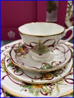 ROYAL ALBERTOld Country Rose Christmas Tree 20 PIECE SETSERVICE FOR 4 (NEW)