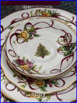 ROYAL ALBERTOld Country Rose Christmas Tree 20 PIECE SETSERVICE FOR 4 (NEW)